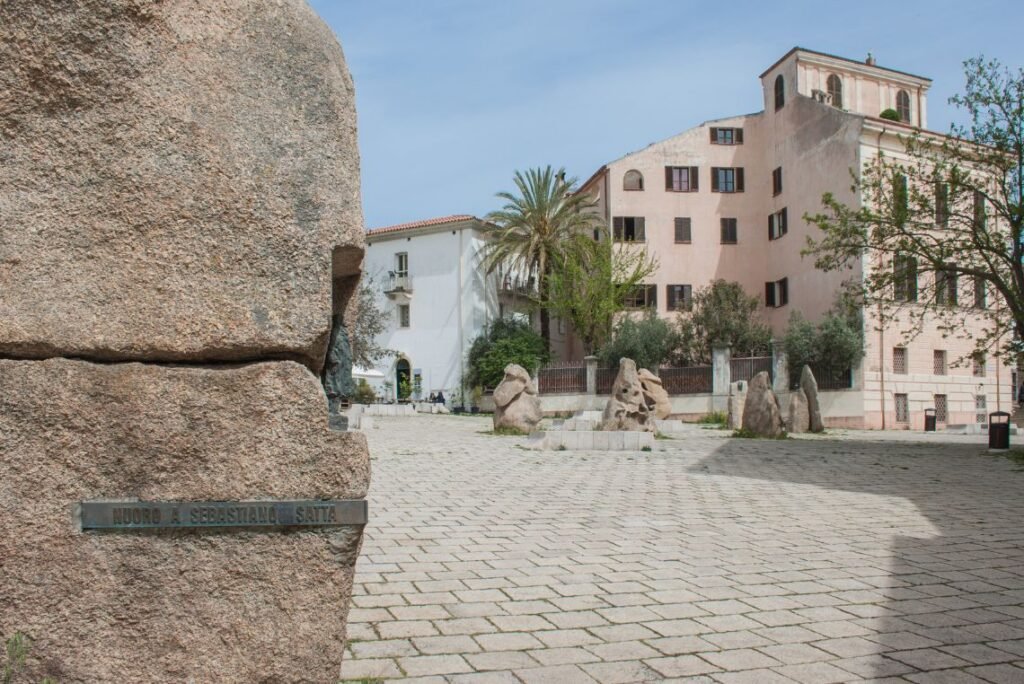 Praça Sebastiano Satta, Nuoro. Sardenha, Sul da Itália.