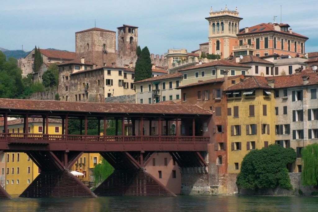 Bassano del Grappa, Ponte degli Alpini