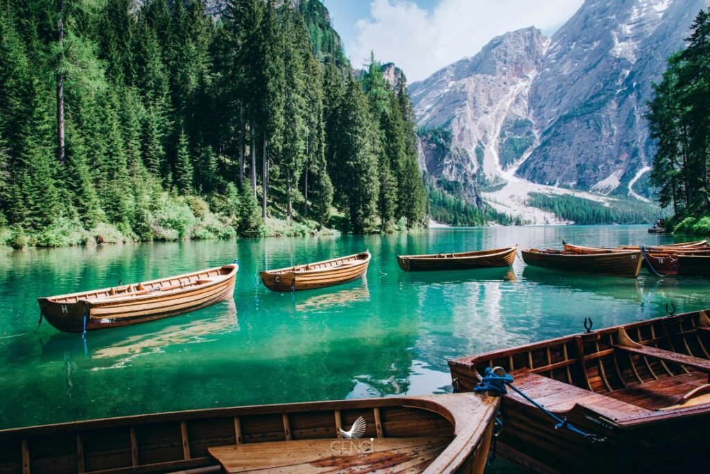 Lago de Braies ou Pragser Wildsee, norte da Itália.