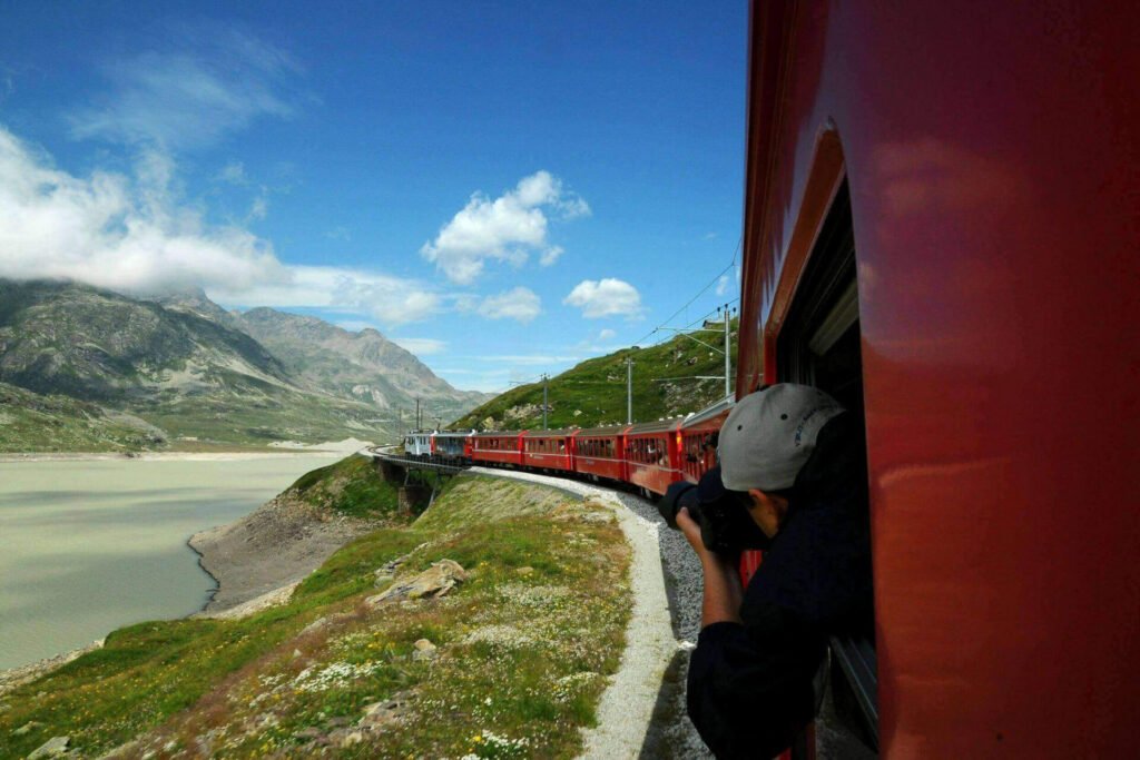 Trem Bernina Express - trajeto de Lugano a Saint Moritz