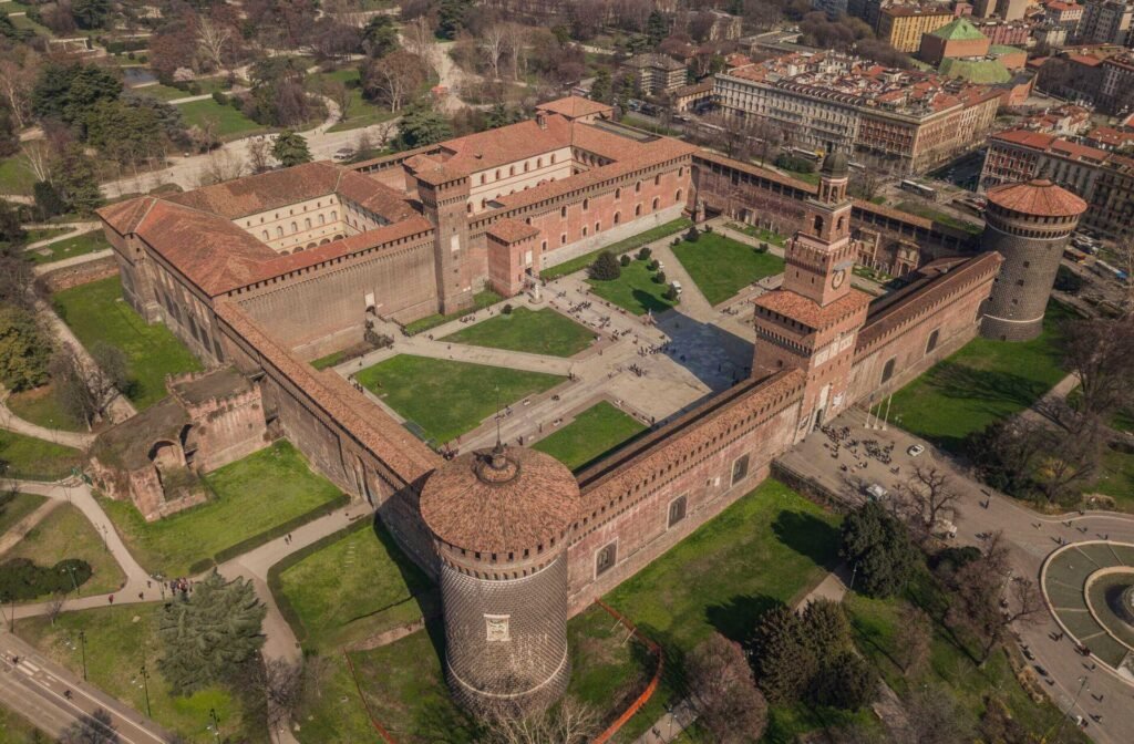 Vista aérea do Castello Sforzesco - Milão
