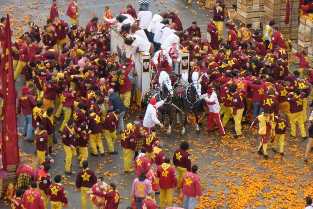 Carnaval na Itália em Ivrea durante a Battaglia delle Arance